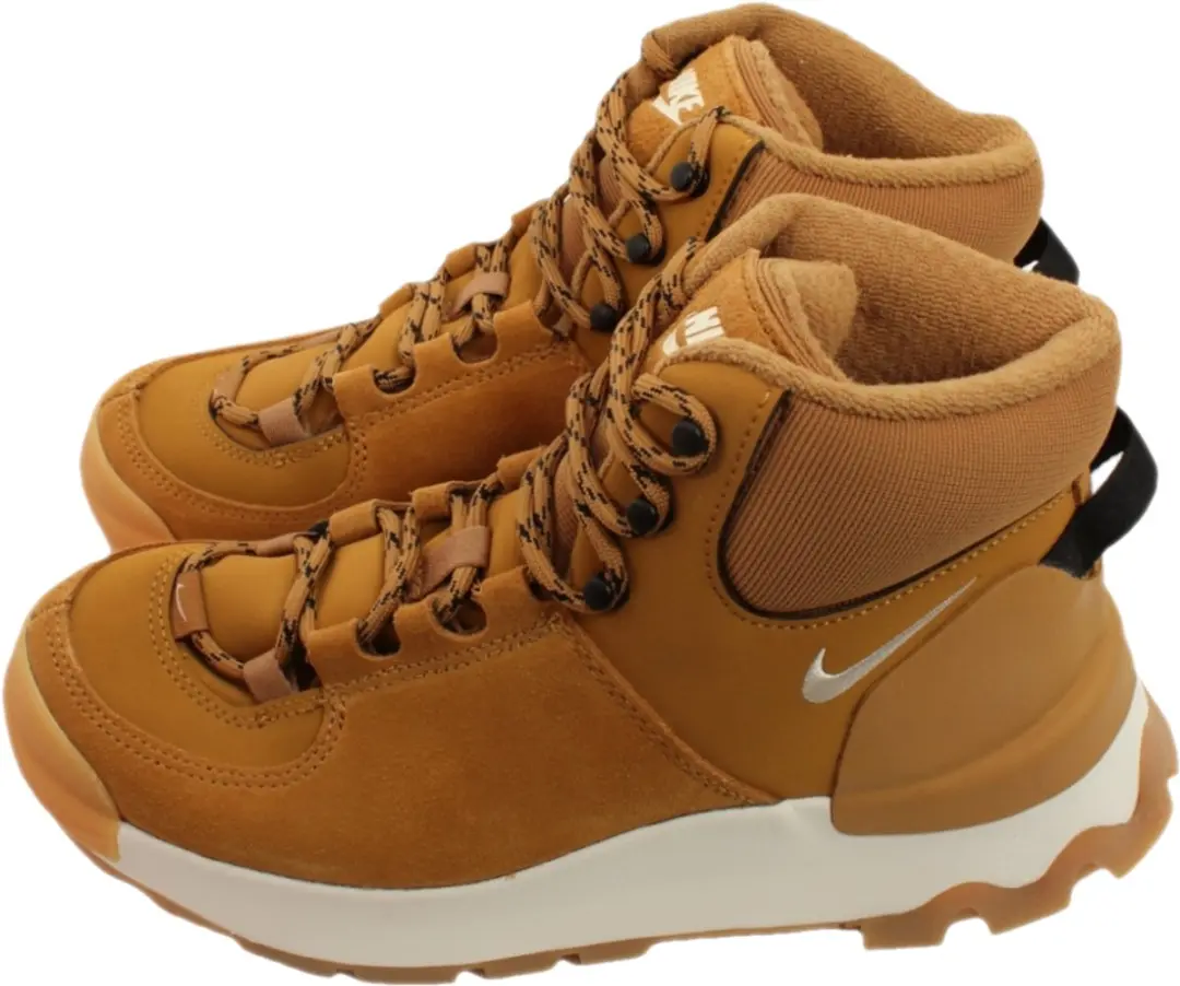 Nike Schoenen 35.5 - Bruin