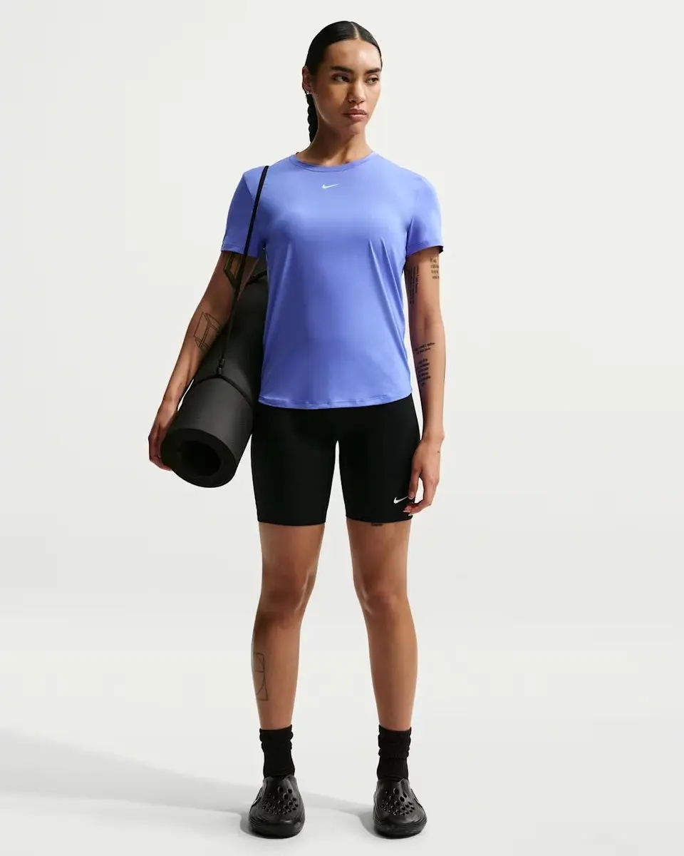 Nike One Classic Dri-FIT Sportshirt FN2798-570 - Paars M