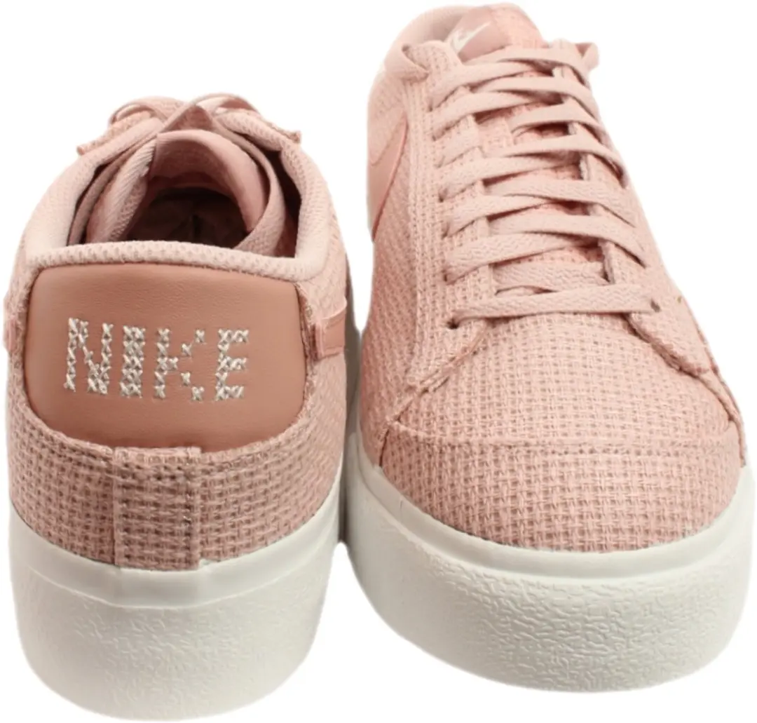 Nike Blazer Low Platform Damesschoenen 43 - Roze