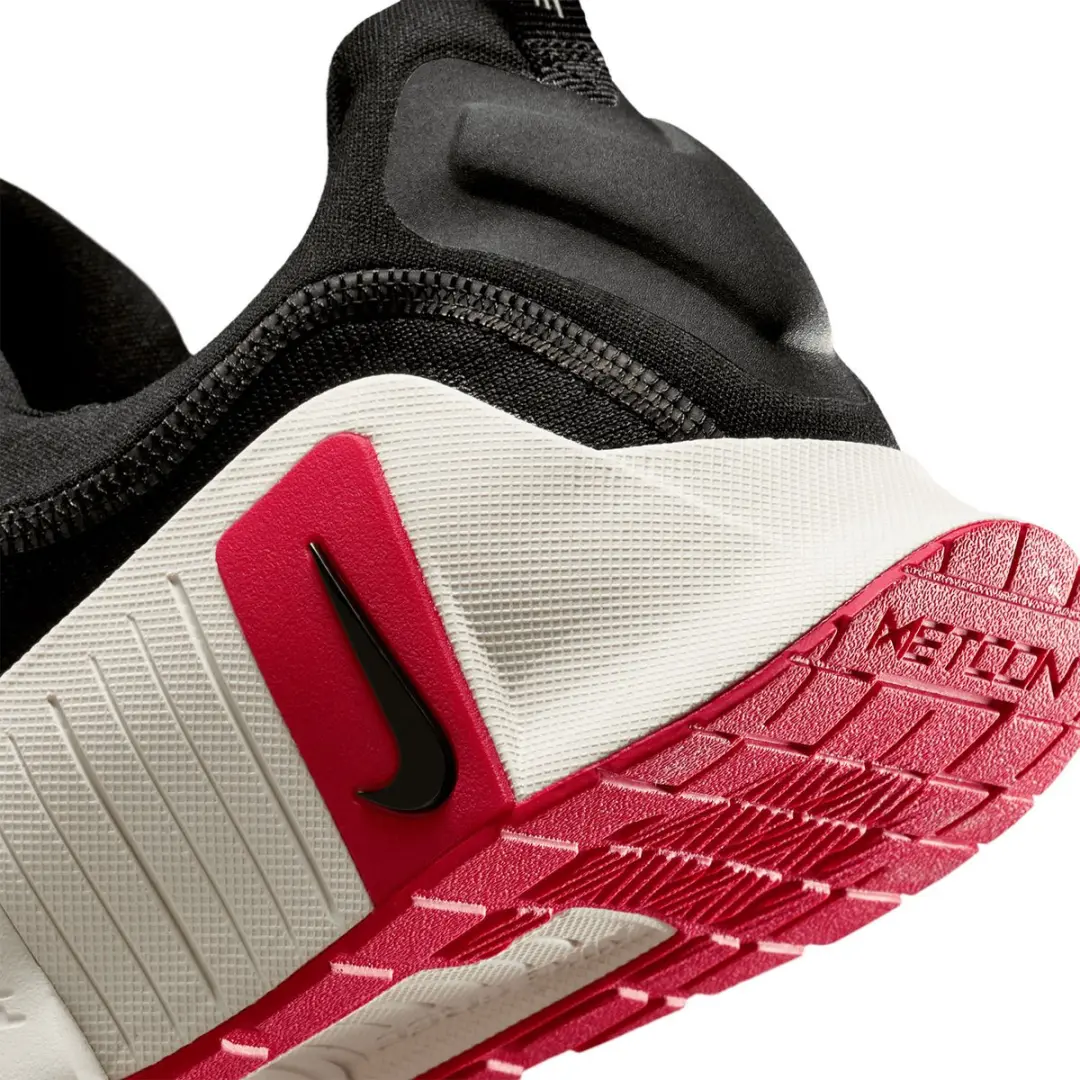 Nike Free Metcon 6 Fitnessschoenen FJ7127-006 - Maat 41 - Black/Sail/Red