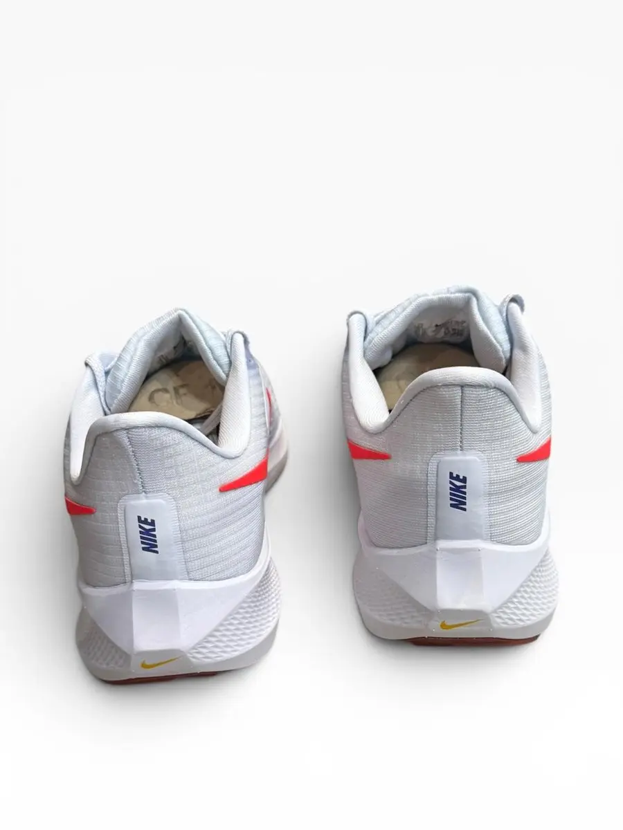 Nike Air Zoom Pegasus 39 Sportschoenen - Wit/Rood - Maat 45.5