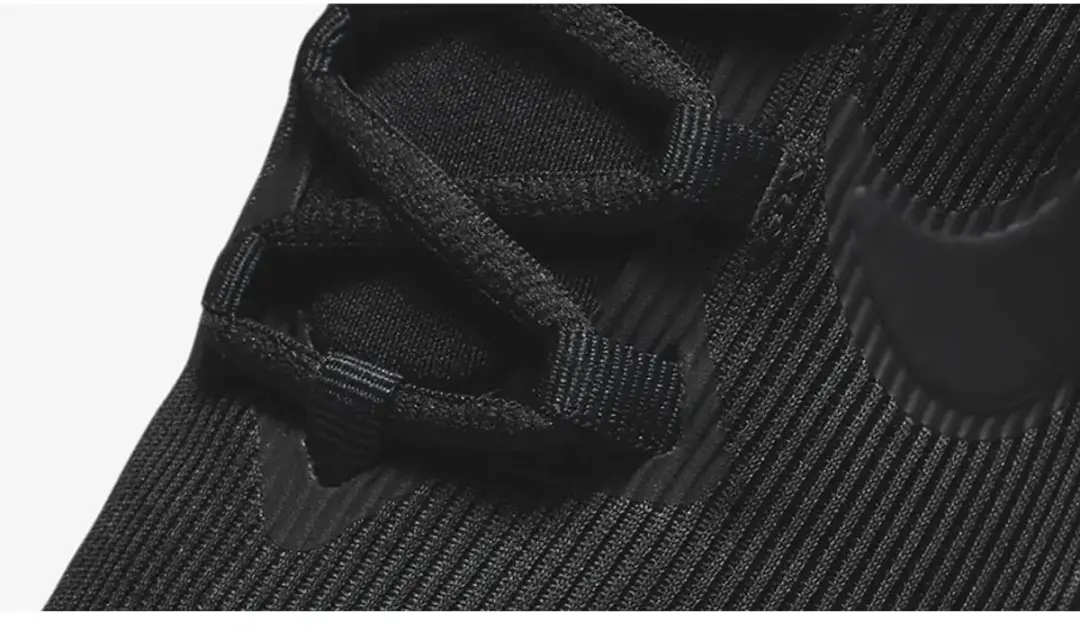 Nike Star Runner 4 NN GS Hardloopschoenen 36.5 - Zwart