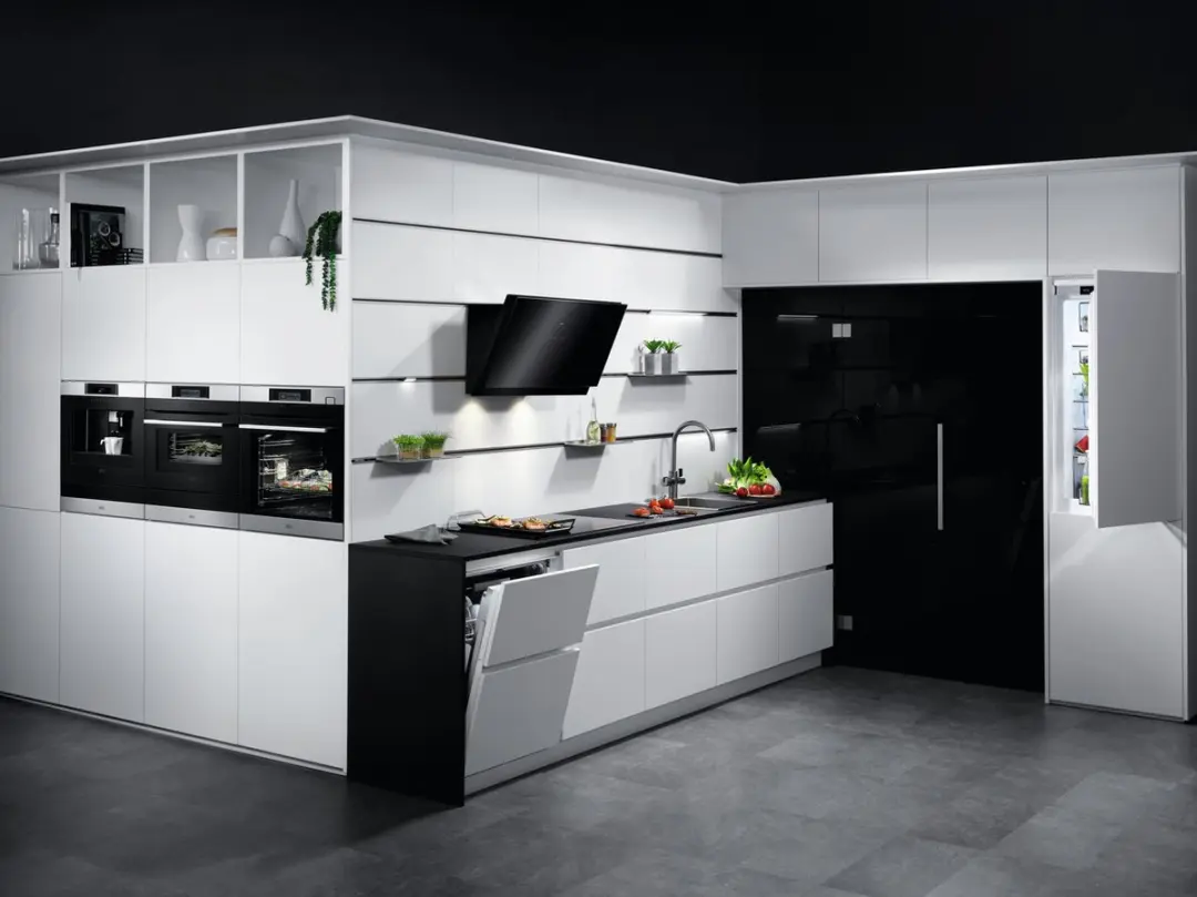 AEG KKK884500M Volledig Automatische Espressomachine - 1,8L - Zwart/Roestvrijstaal