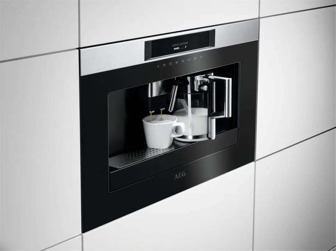 AEG KKK884500M Volledig Automatische Espressomachine - 1,8L - Zwart/Roestvrijstaal