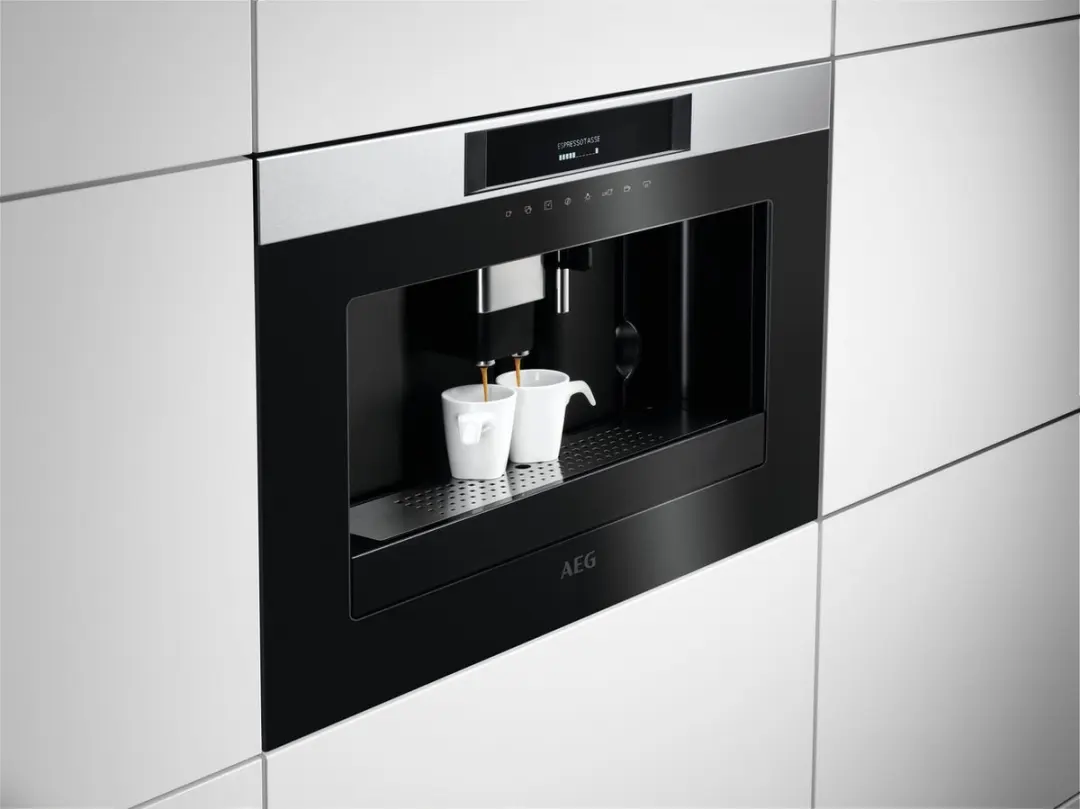AEG KKK884500M Volledig Automatische Espressomachine - 1,8L - Zwart/Roestvrijstaal