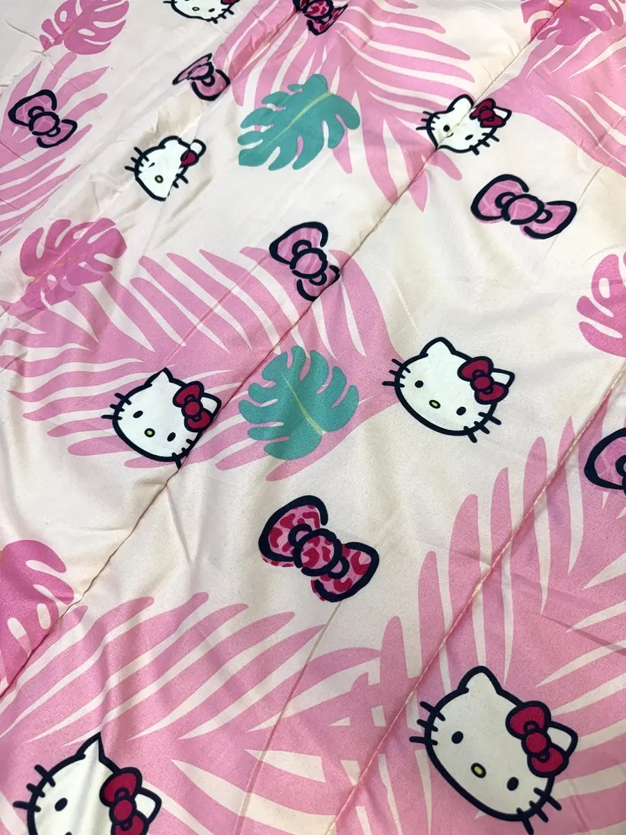Hello Kitty Baby Dekbed 100x135cm - inclusief kussensloop 60x70cm - Roze
