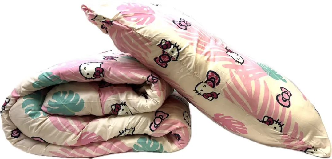 Hello Kitty Baby Dekbed 100x135cm - inclusief kussensloop 60x70cm - Roze