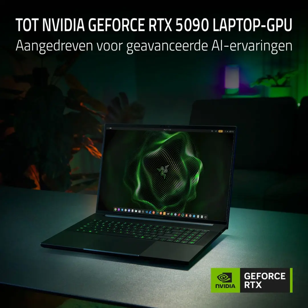 Razer Blade 18 RZ09-0582DER9-R3E1 Gaming Laptop - Zwart