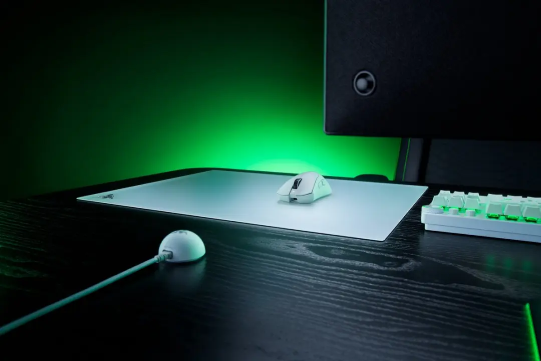 Razer Atlas Pro Premium Muismat RZ02-05760100-R3M1 - 500x400mm - Wit - afbeelding 6 van 6