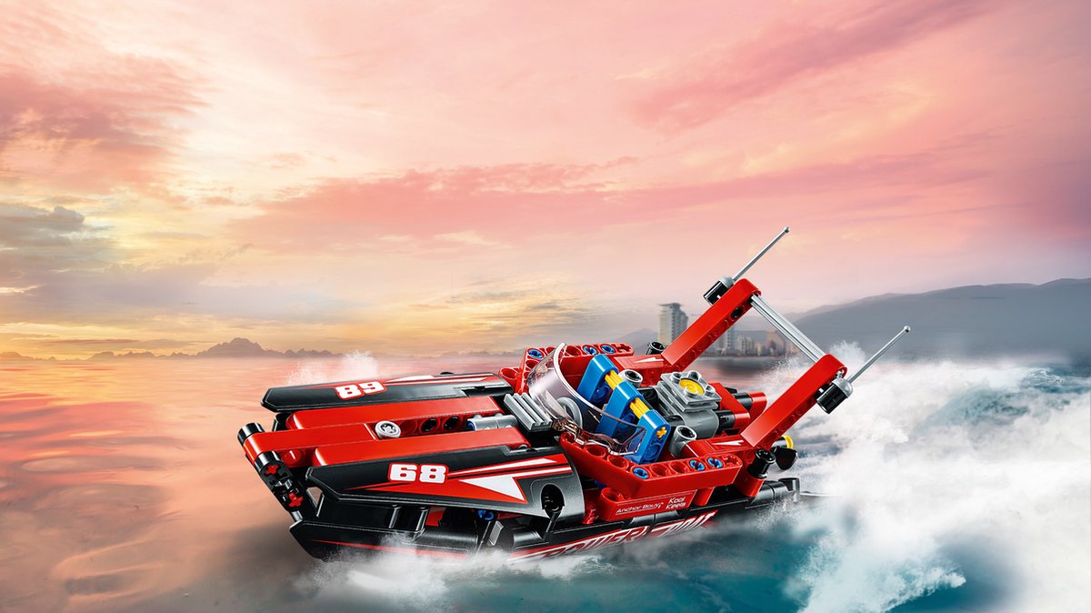 LEGO Technic Powerboat - 42089