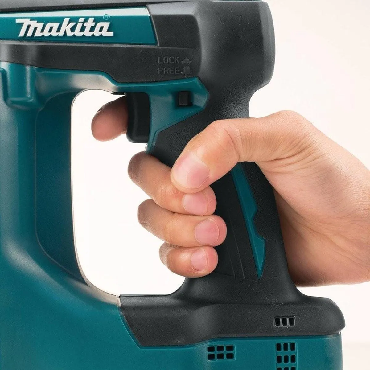 Makita DBN500ZJ 18V Brad Tacker - Nagels