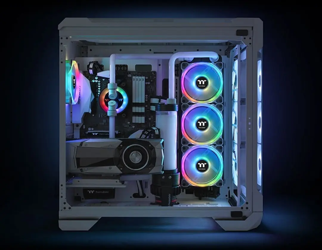 Thermaltake Riing Trio 12 RGB CL-F126-PL12SW-A Ventilatoren - 3x 12cm Wit