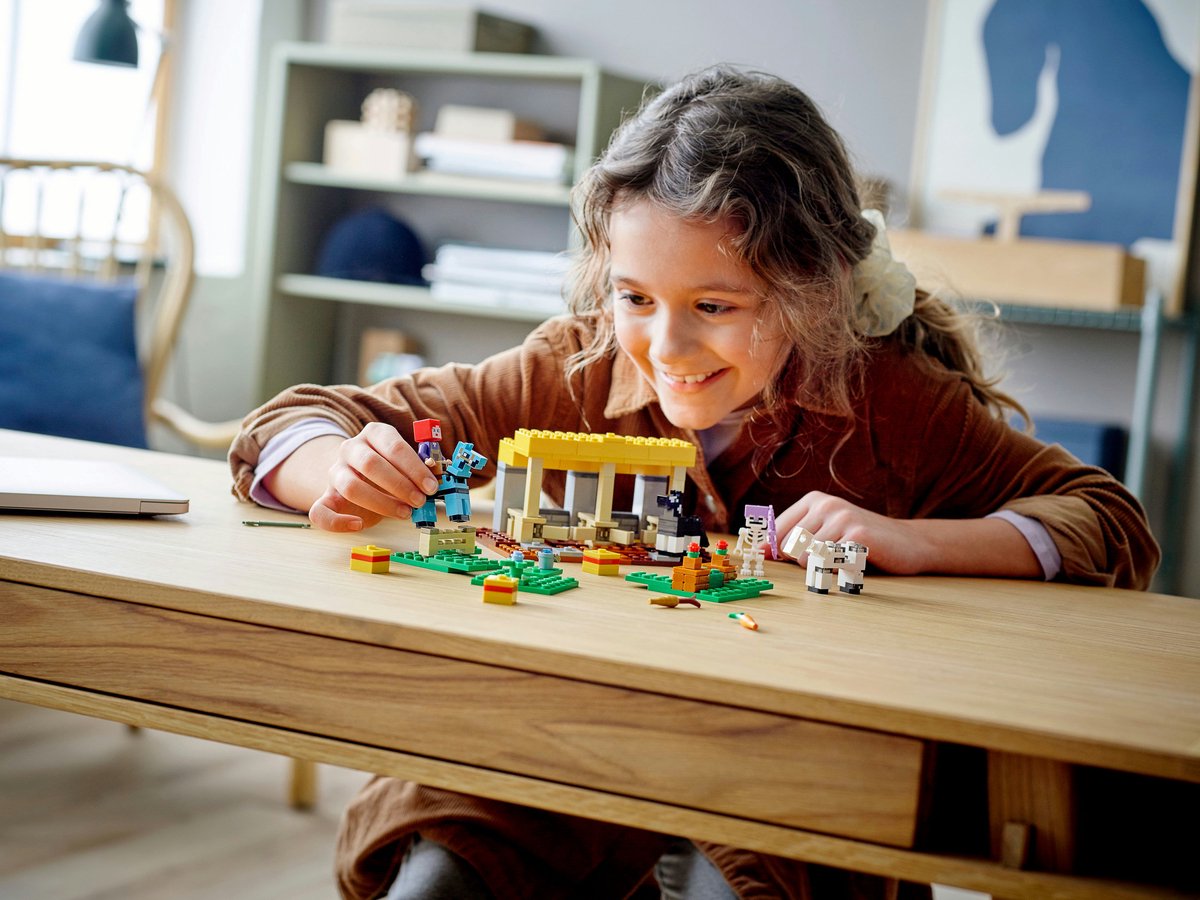 LEGO Minecraft De Paardenstal - 21171