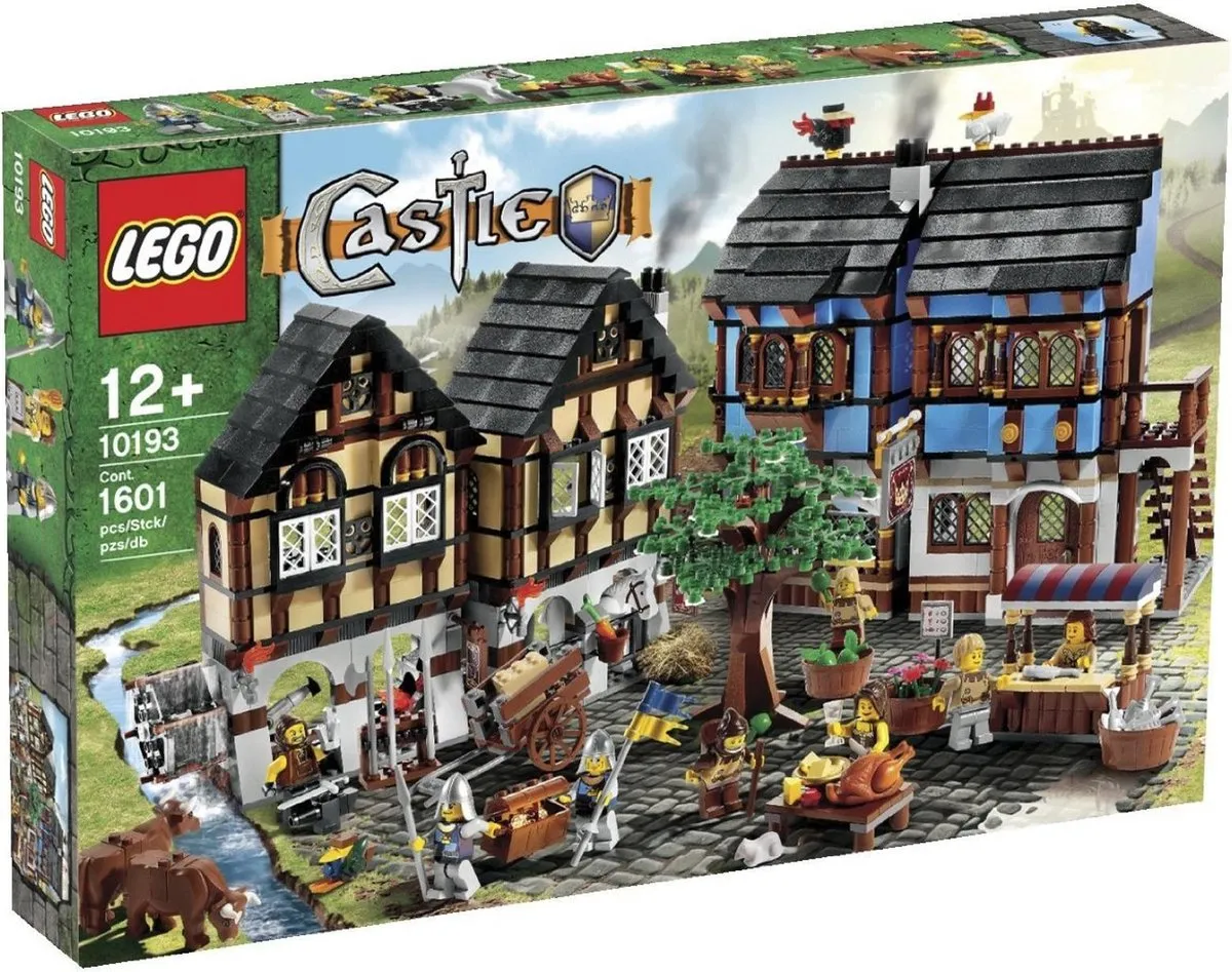 LEGO Castle Middeleeuwse Dorpsmarkt 10193 - 1601 Stukken - afbeelding 2 van 3