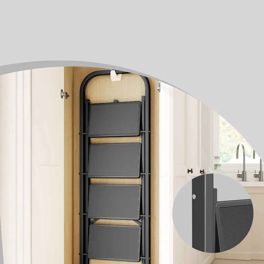 Songmics GSL004BZ01 Opvouwbare Ladder 4-Treden - 150 kg
