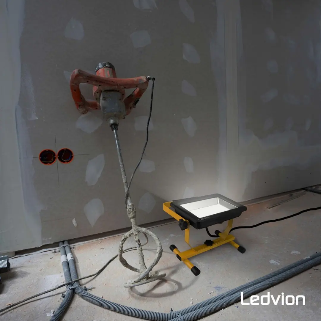 LEDVION Bouwlamp IP65 50W 6000L - 2 Stuks - Geel