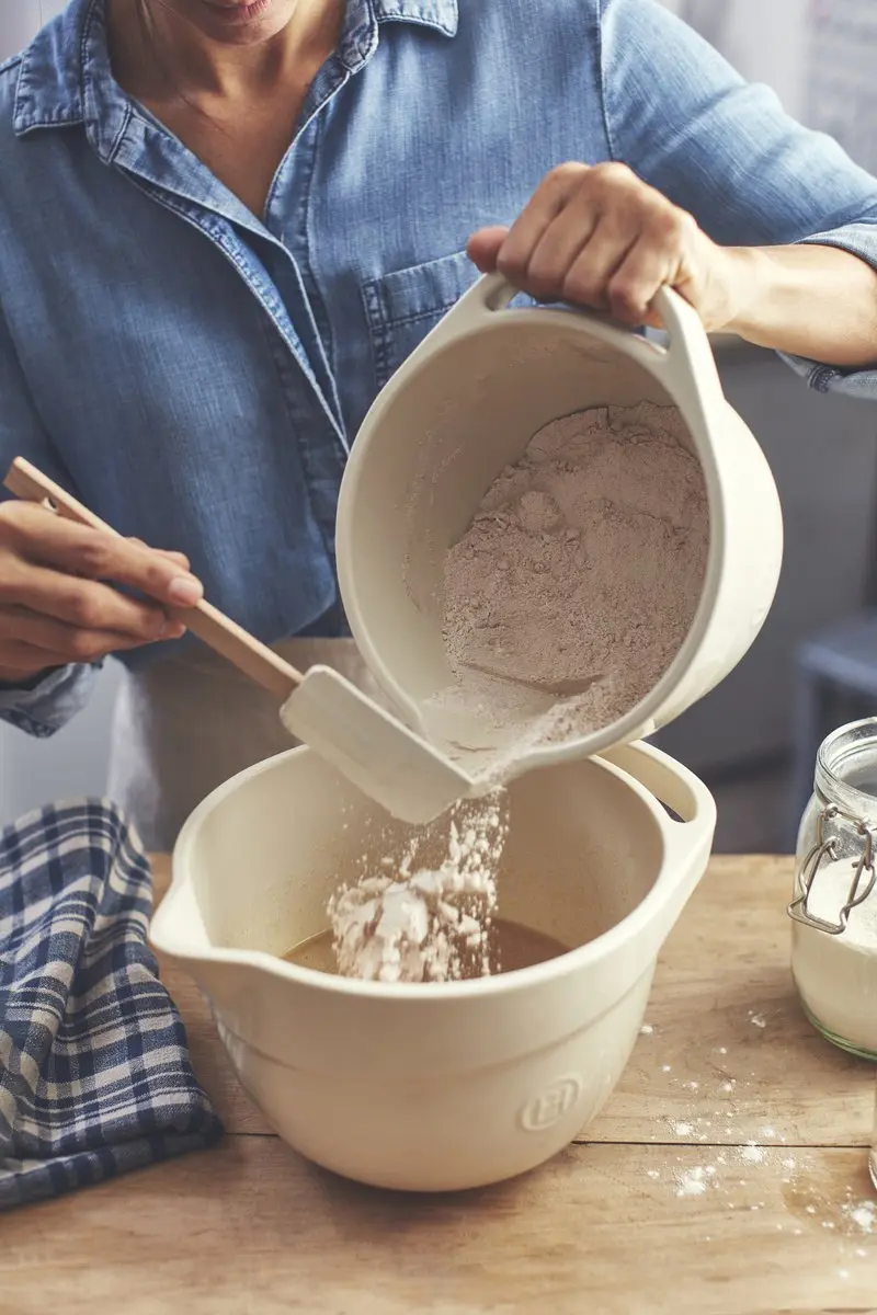 Emile Henry Beslagkom Argile 3.5L - Crème