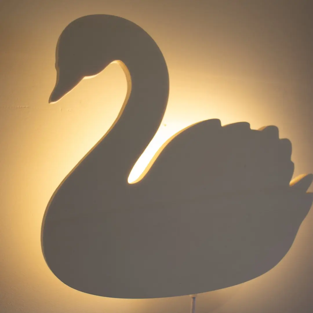 TreeToys Houten Wandlamp Zwaan - 1 Lichtpunt