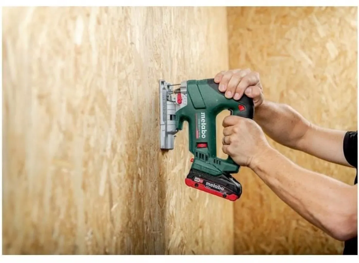 Metabo STAB 18 LTX 150 BL Accu-decoupeerzaag - 18V - Hout