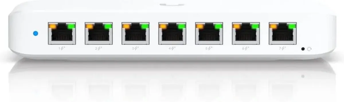 Ubiquiti UniFi USW-Ultra-210W Switch - 8x Gigabit PoE - 210W - Wit