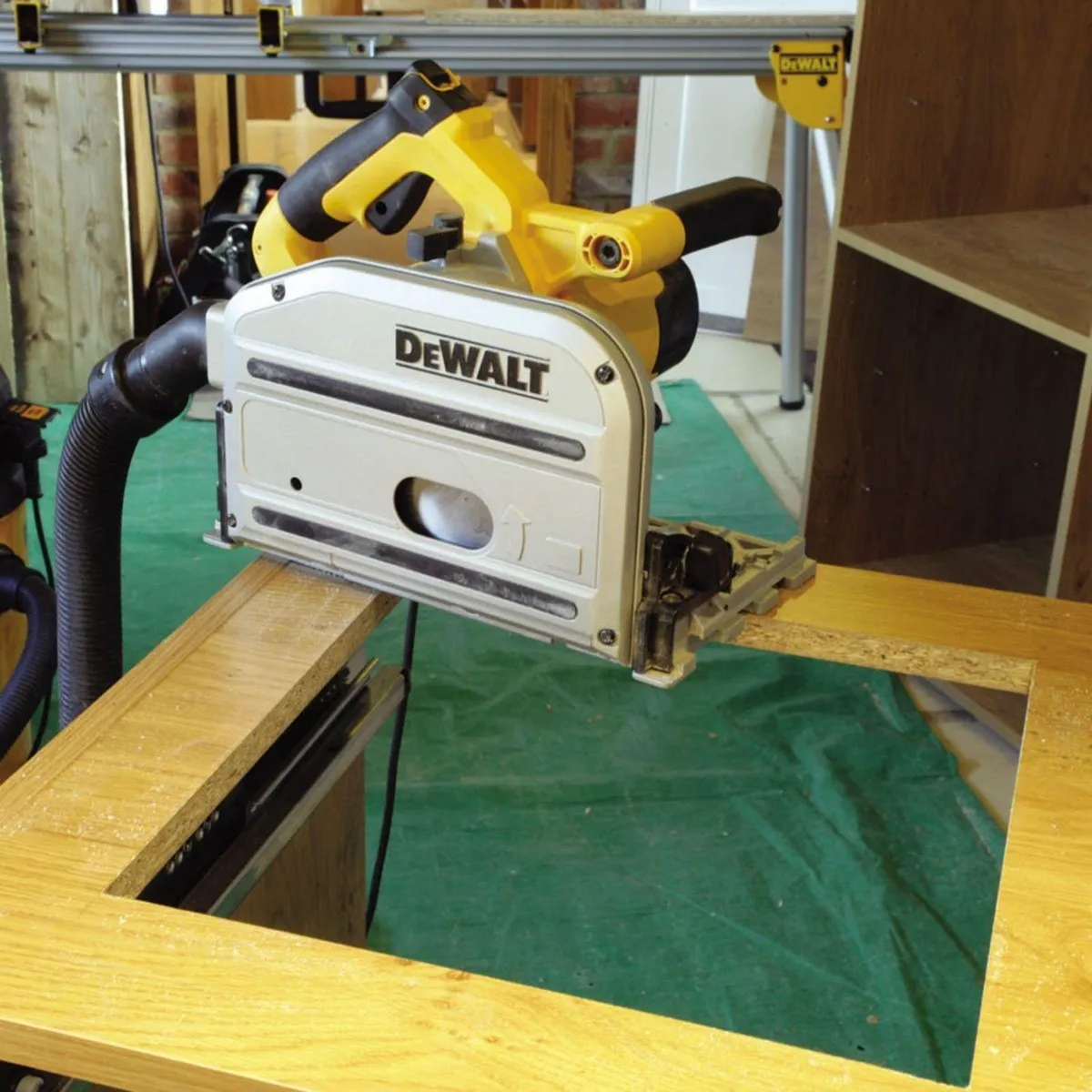 DeWalt DWS520K Invalzaag 1300W - 165mm