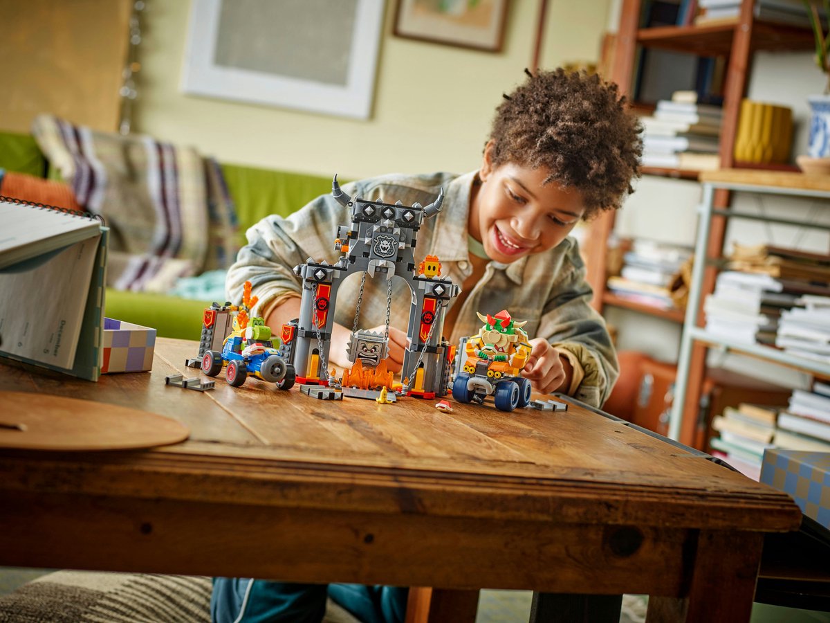 LEGO® Super Mario™: Mario Kart™ – Bowsers Kasteel - 72039