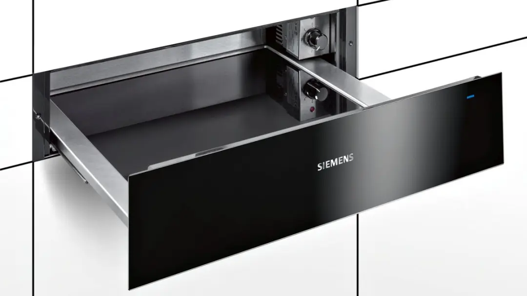 Siemens BI630CNS1 Warmhoudlade - 810W - Zwart
