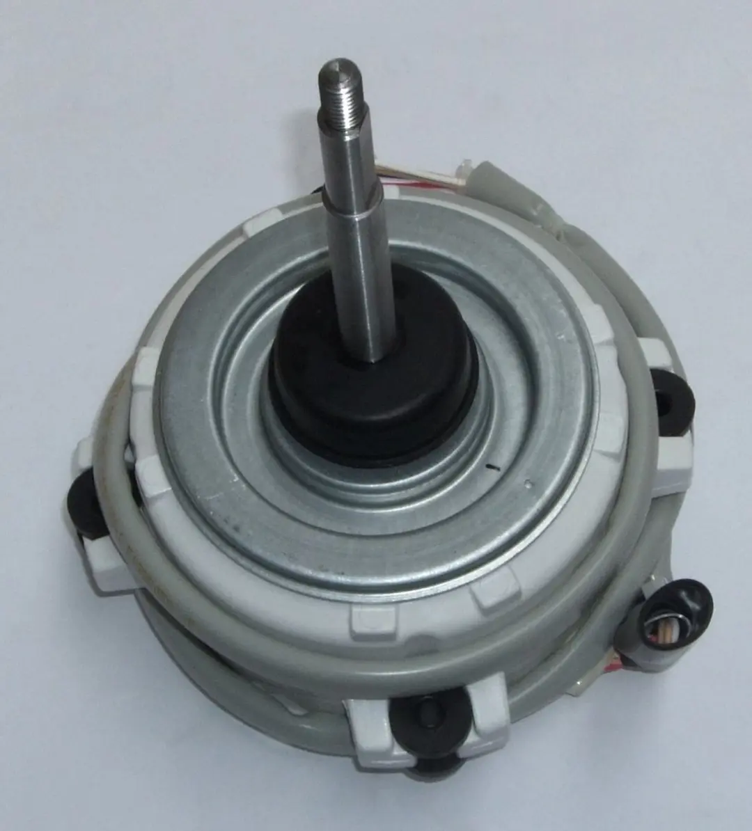 Daikin DC Ventilatormotor KFD-325-70-8A2(A)-869