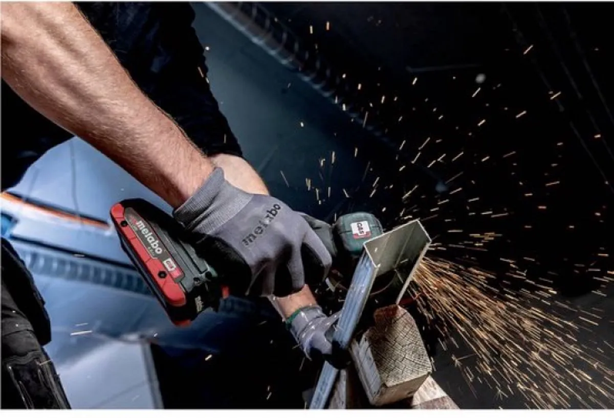 Metabo CC 18 LTX BL Haakse Slijper 76mm - 18V