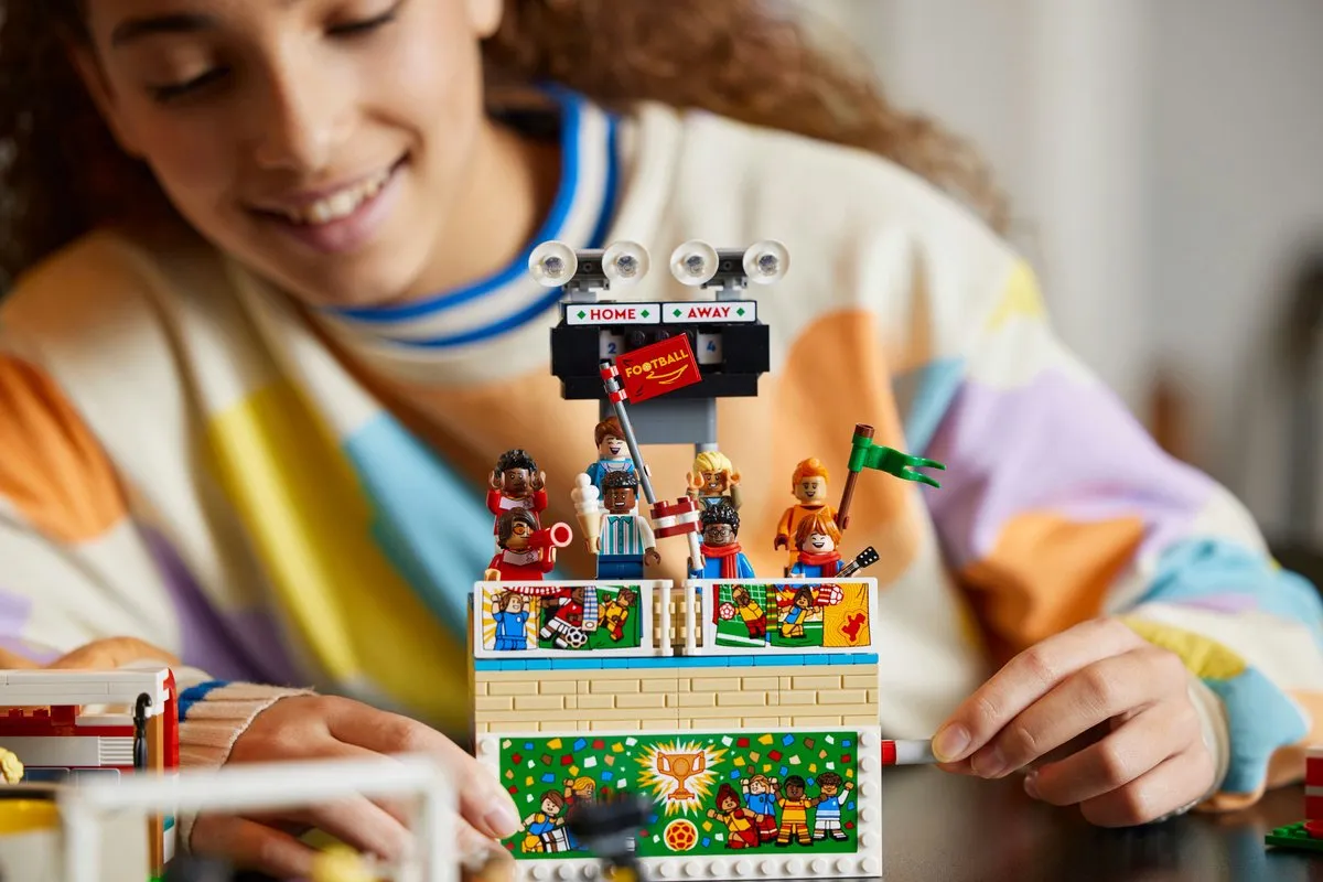 LEGO Icons Sporthelden 40634 - 899 Stukken - 15 Minifiguren - afbeelding 4 van 6