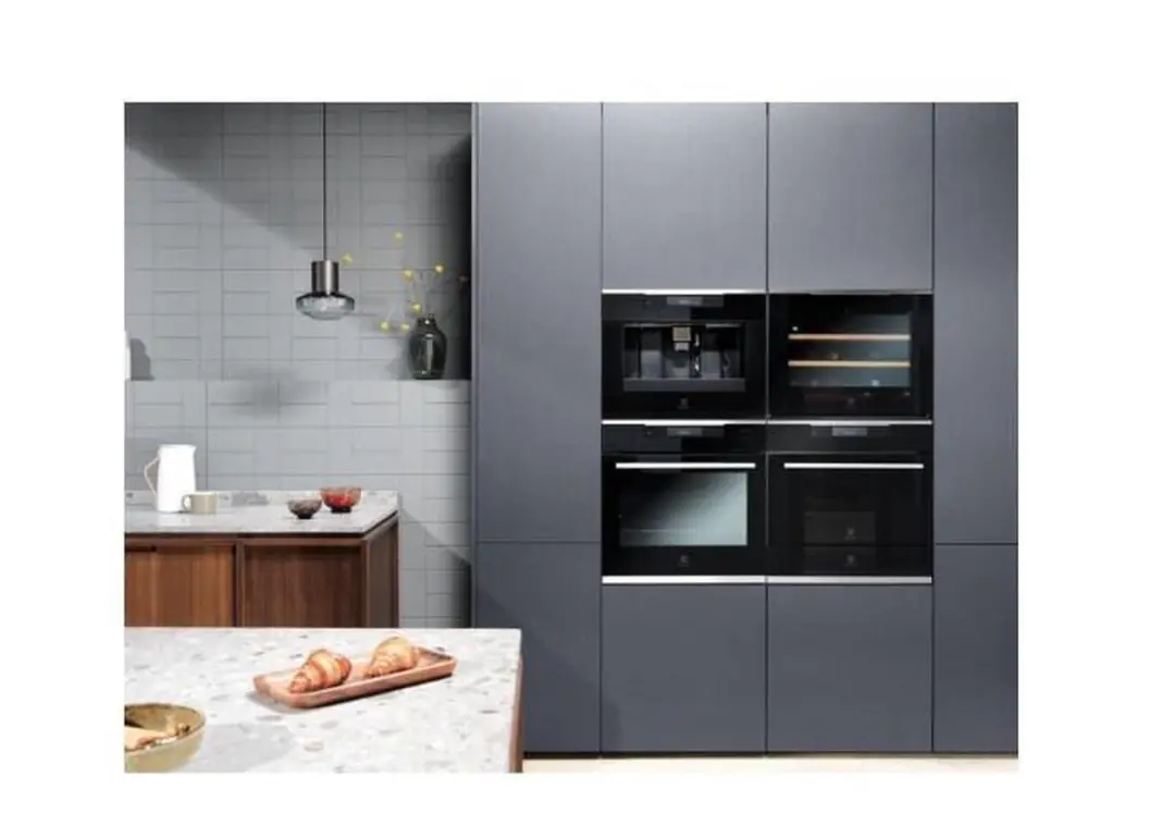 Electrolux KBW5X Wijnkoeler - 18 Flessen - Inbouw - Zwart/RVS