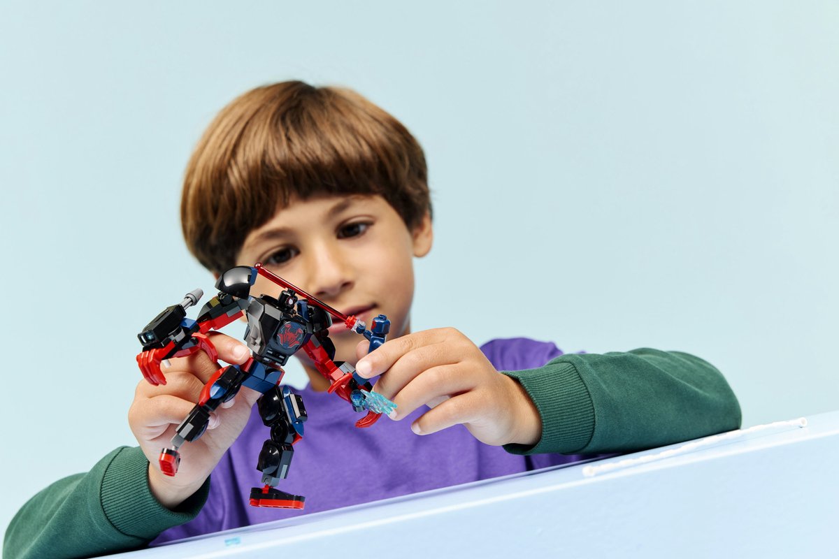 LEGO Marvel Miles Morales Mecha vs. Spider-Man 2099 - Bouwpakket met Speelgoed voor Kinderen - 76337