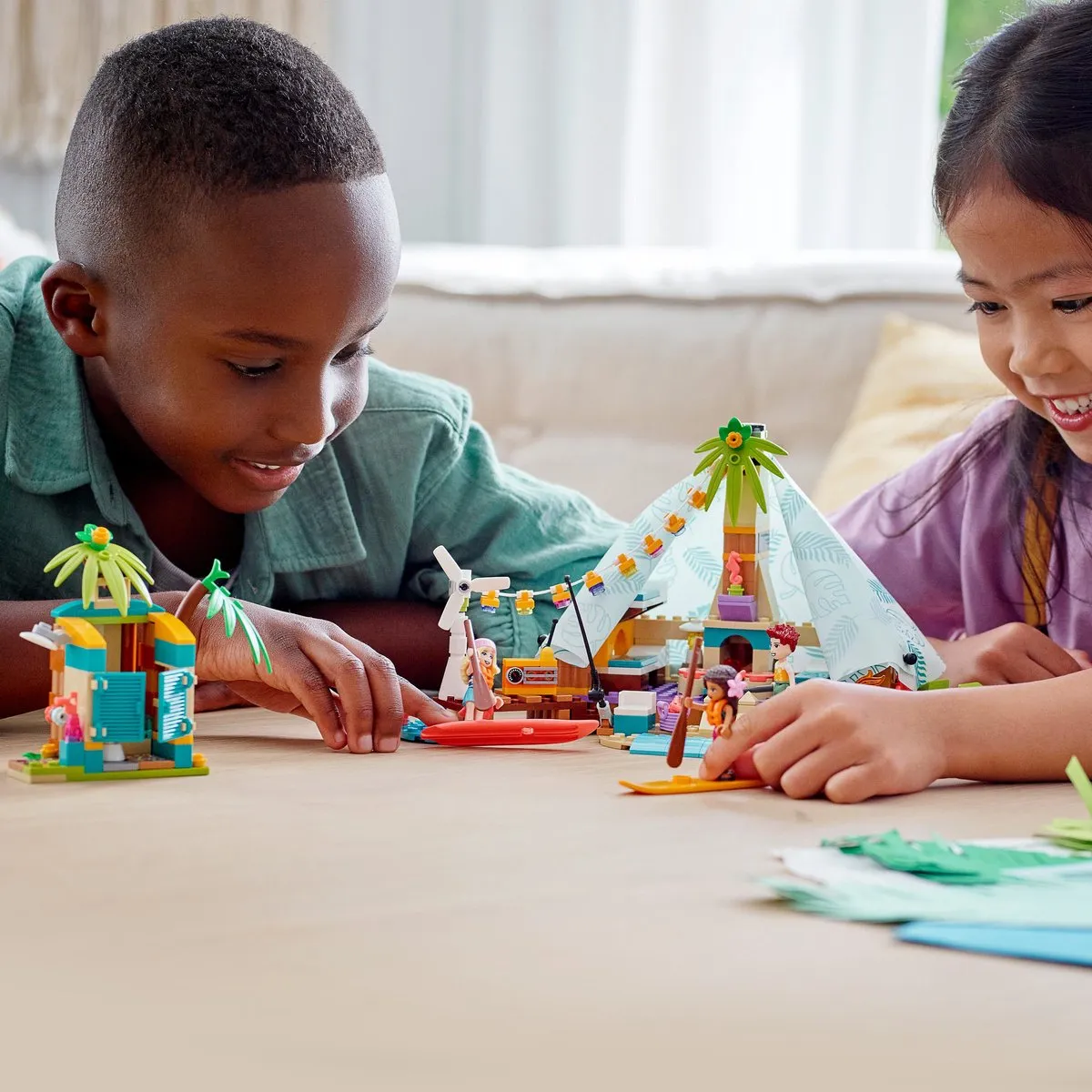 LEGO Friends Strand Glamping 41700 - 380 Stukken