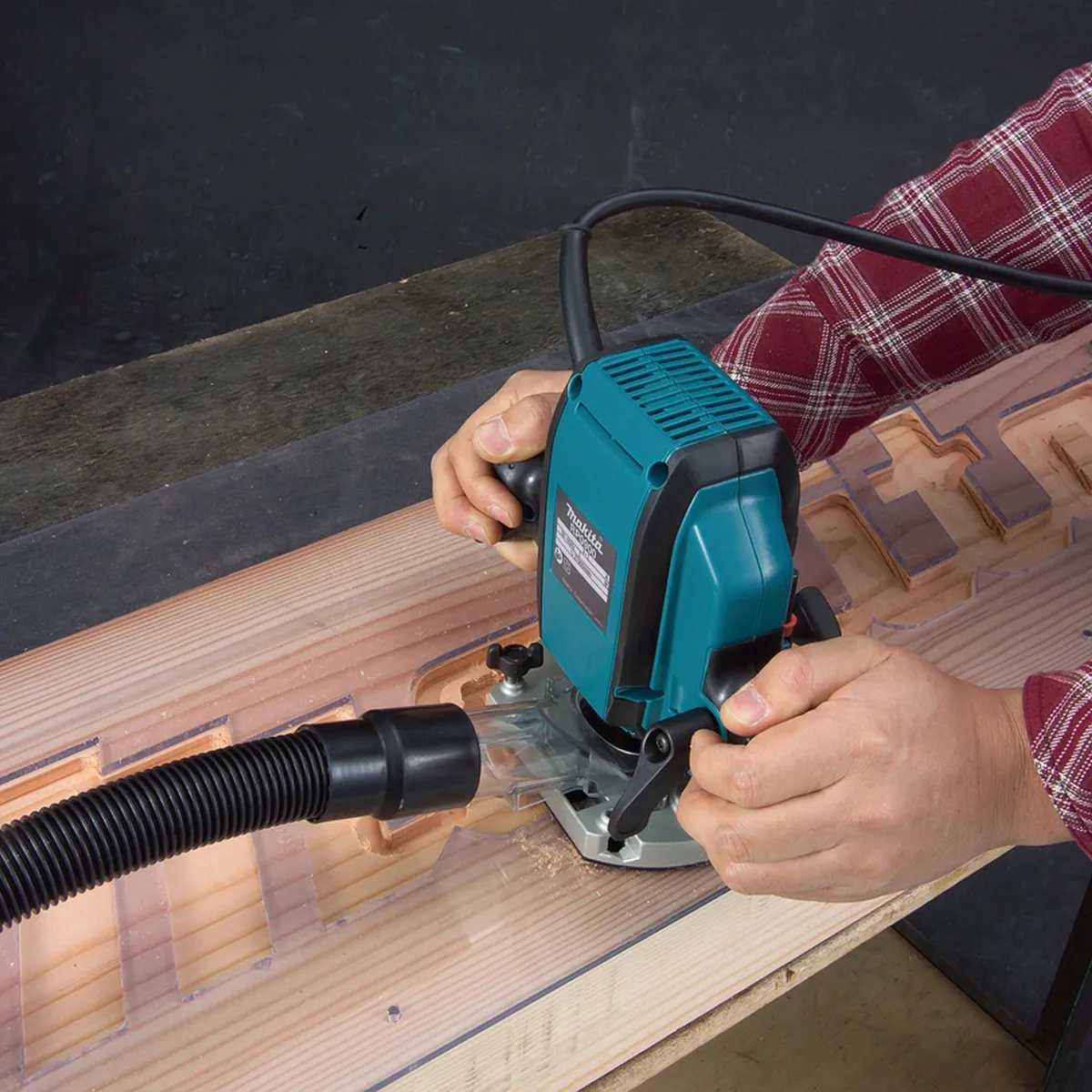 Makita RP0900J Bovenfrees 900W - M-box