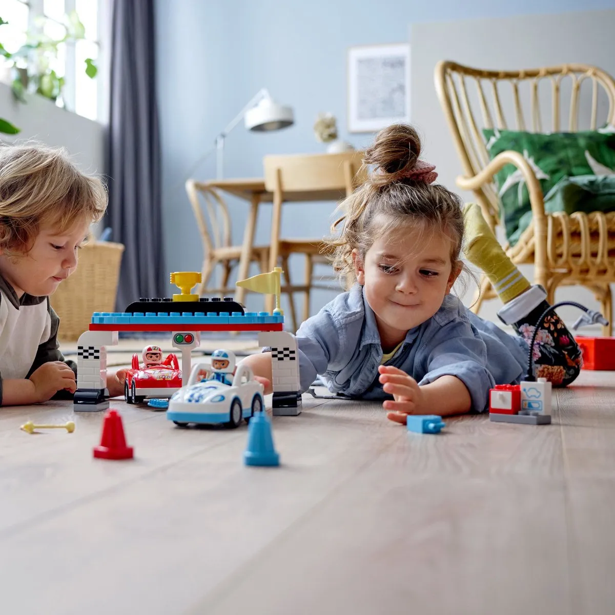 LEGO DUPLO Racewagens 10947 - 44 Stukken - Multikleur