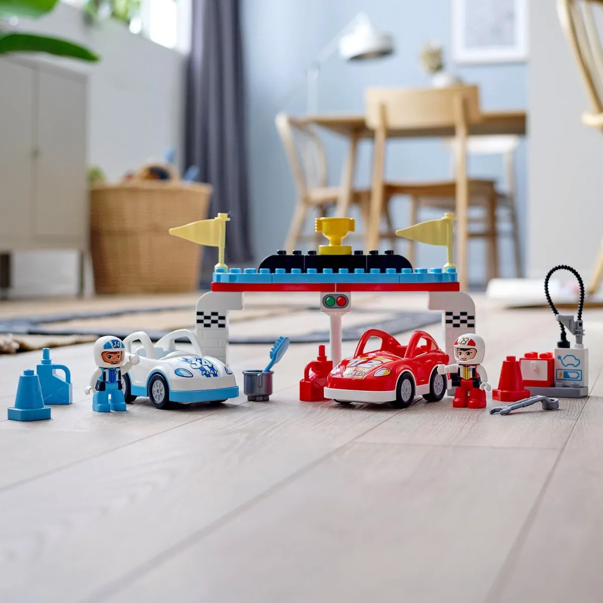 LEGO DUPLO Racewagens 10947 - 44 Stukken - Multikleur