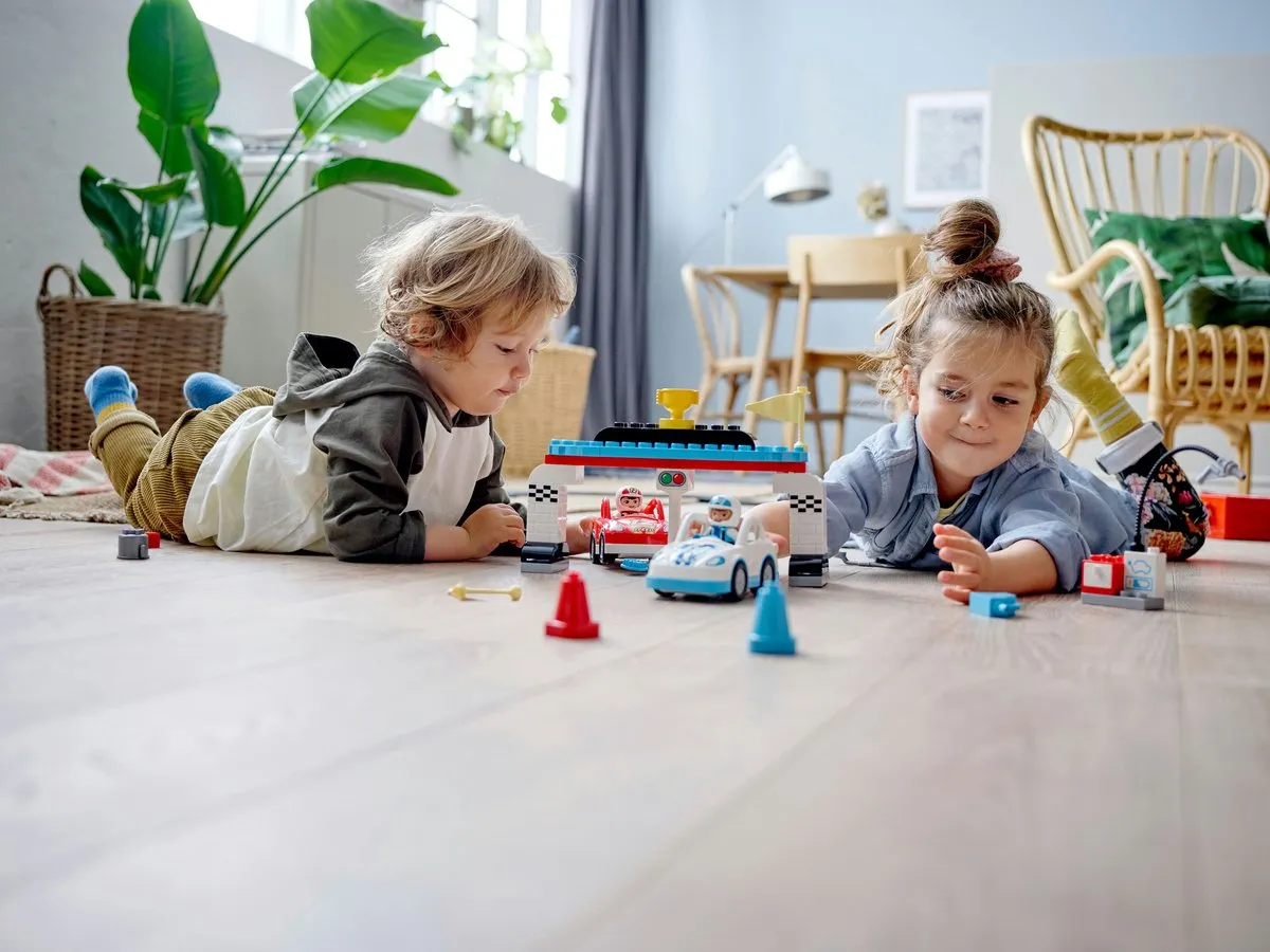LEGO DUPLO Racewagens 10947 - 44 Stukken - Multikleur