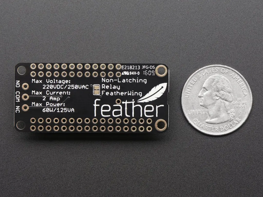 Adafruit Non-Latching Mini Relay FeatherWing 2895 - Meerkleurig