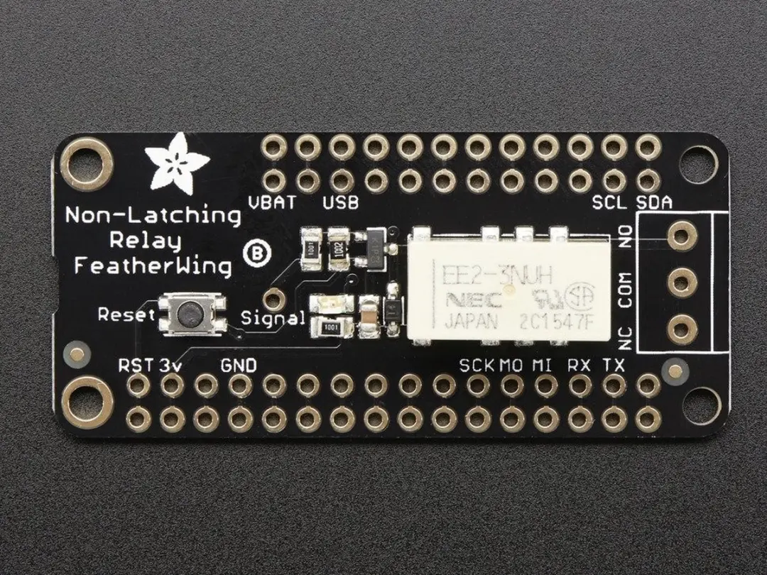 Adafruit Non-Latching Mini Relay FeatherWing 2895 - Meerkleurig