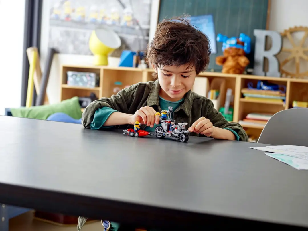 LEGO Unstoppable Bike Chase - 136 Stukken - Meerkleurig