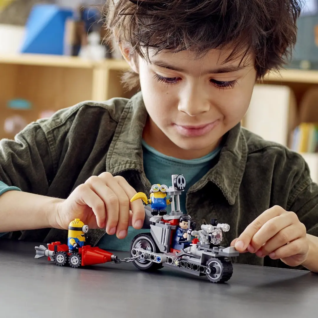 LEGO Unstoppable Bike Chase - 136 Stukken - Meerkleurig