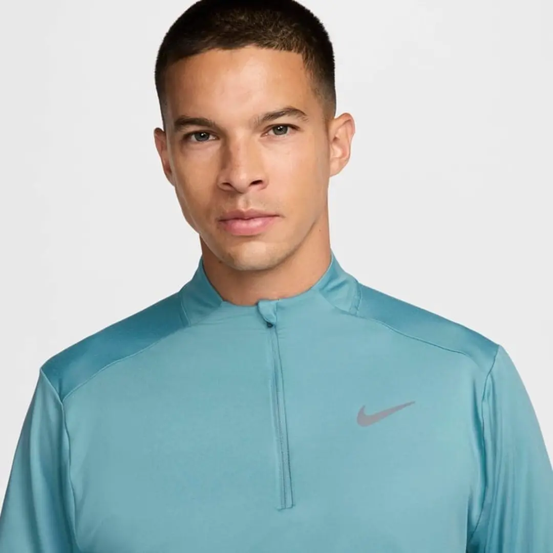 Nike Dri-FIT Element Half-Zip Hardloopshirt M - Lichtblauw