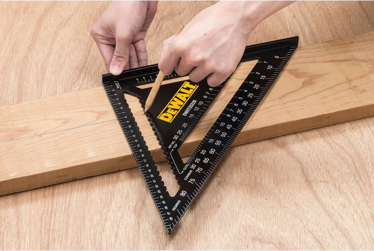 DeWalt DWHT25228-0 Bouwdriehoek 30cm - Zwart/Geel