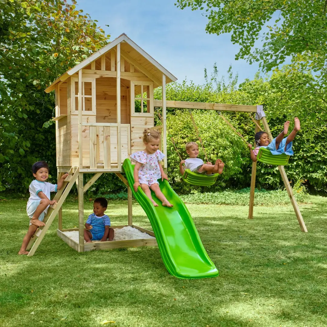 TP Toys Basilic Houten Boomhut met glijbaan en schommels
