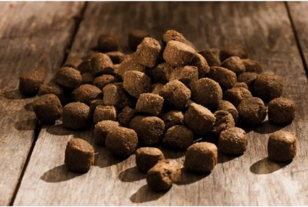 Happy Dog Adult Kroketten GR Maxi - 4 Stuks - afbeelding 2 van 5