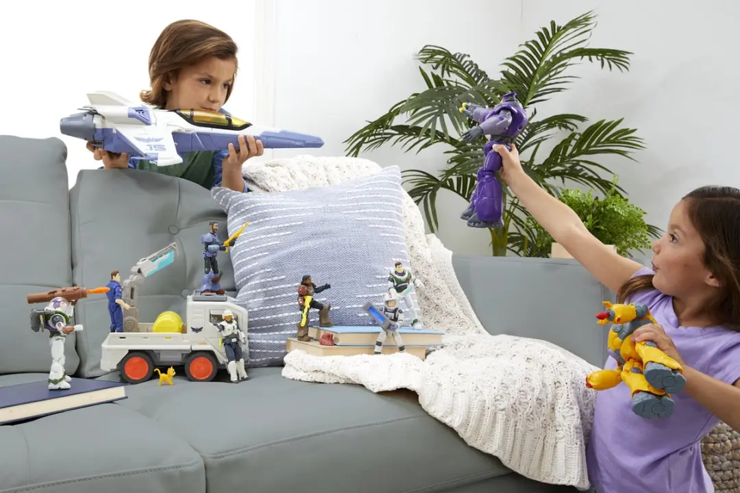 Mattel Core Scale Feature Fig Lightyear - Multicolor
