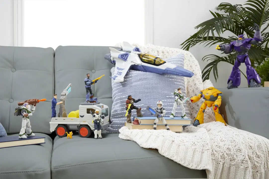 Mattel Core Scale Feature Fig Lightyear - Multicolor