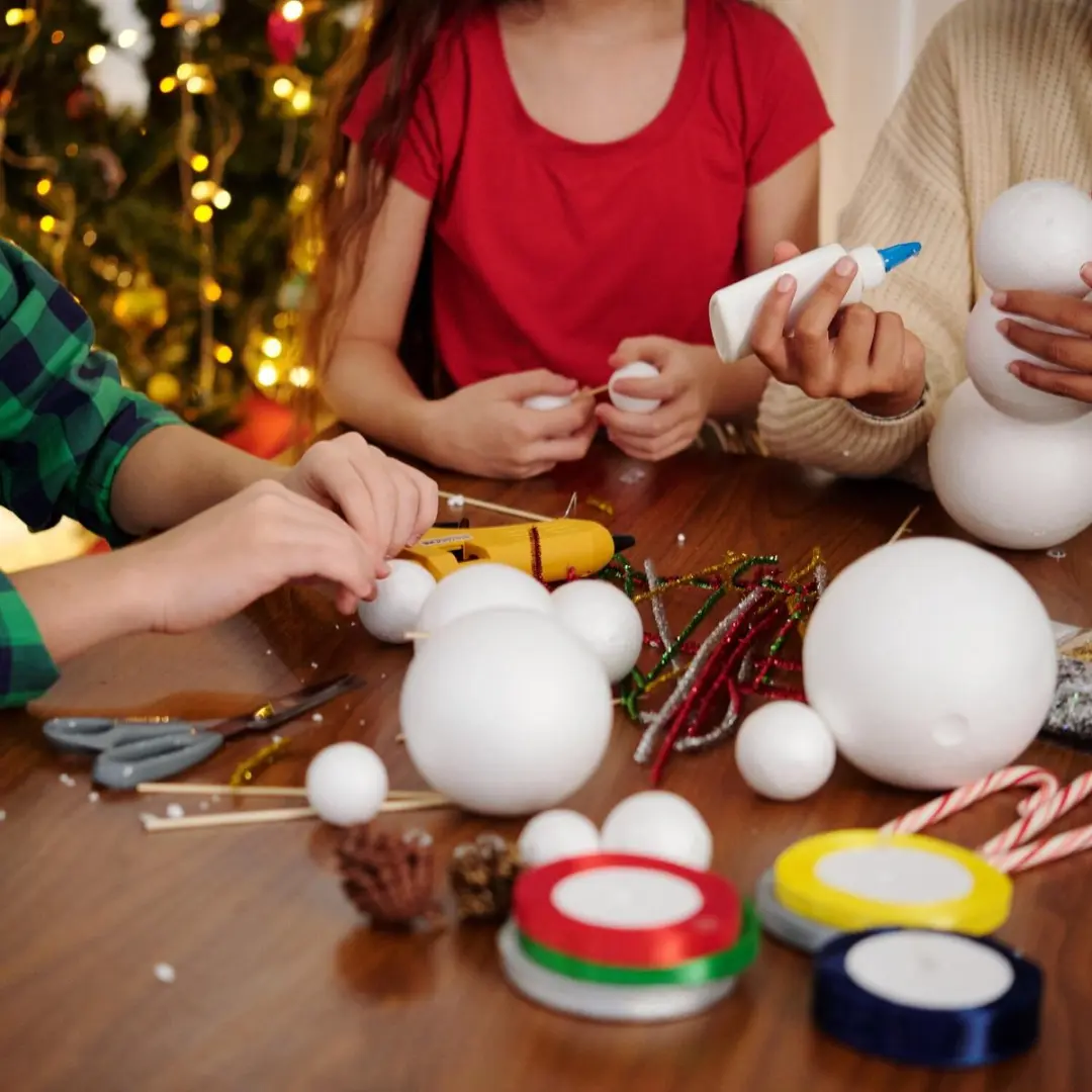 Bellatio Design Piepschuim Bollen D15cm - 5 Stuks Wit