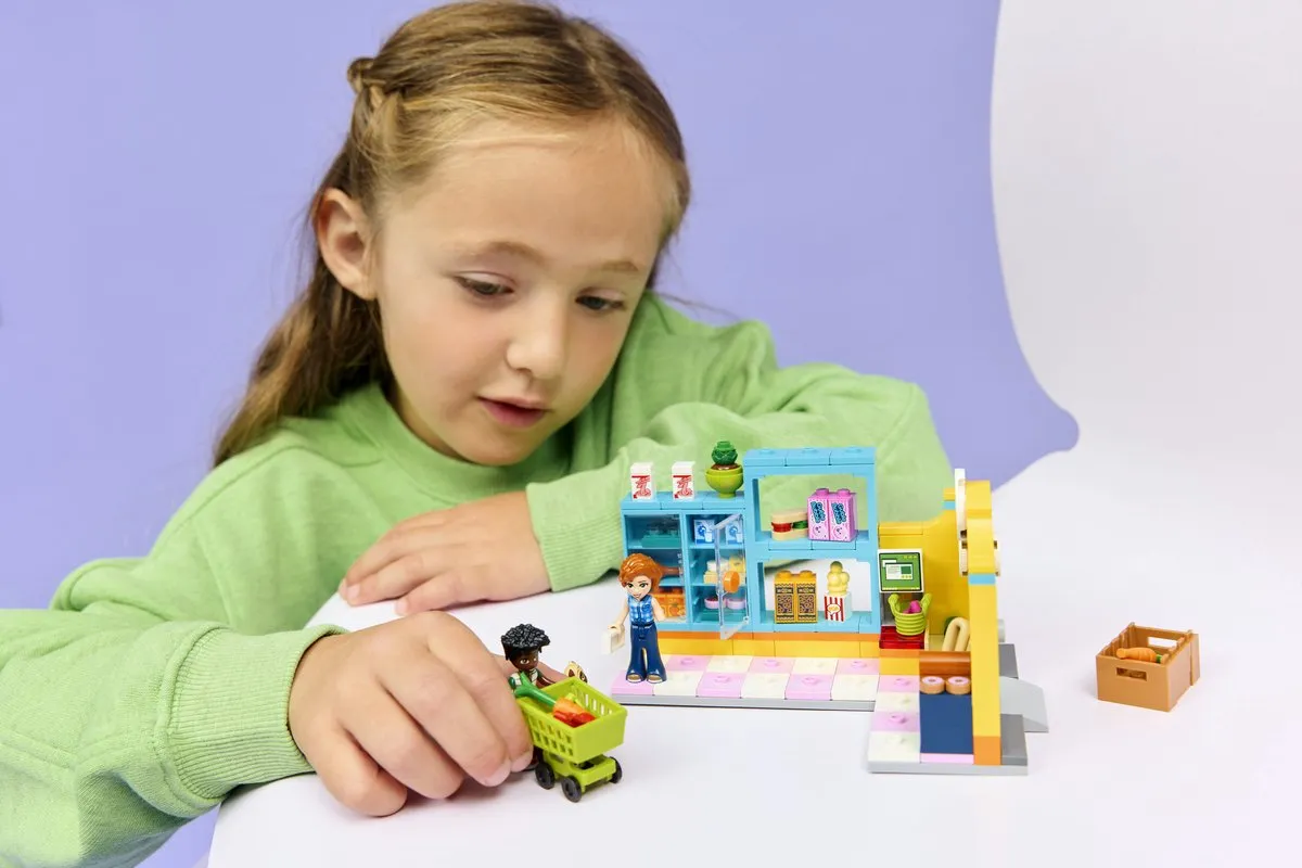 LEGO Friends 42680 Heartlake City Winkel - 3 Minifiguren
