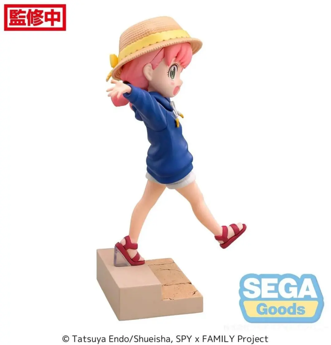 Sega Spy x Family Anya Forger Luminasta Resort Figure